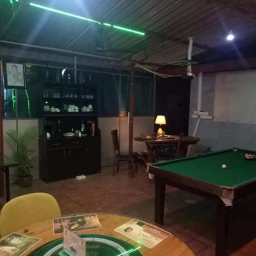 Palms Villa Negombo 0*,