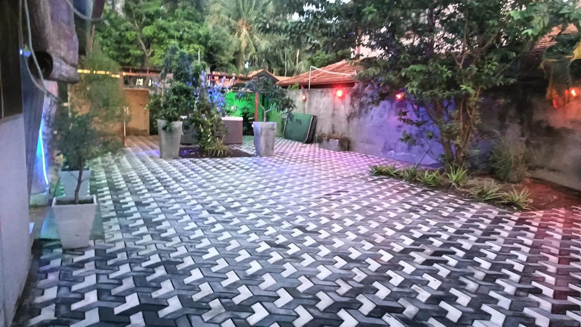 Palms Villa Negombo 0*,